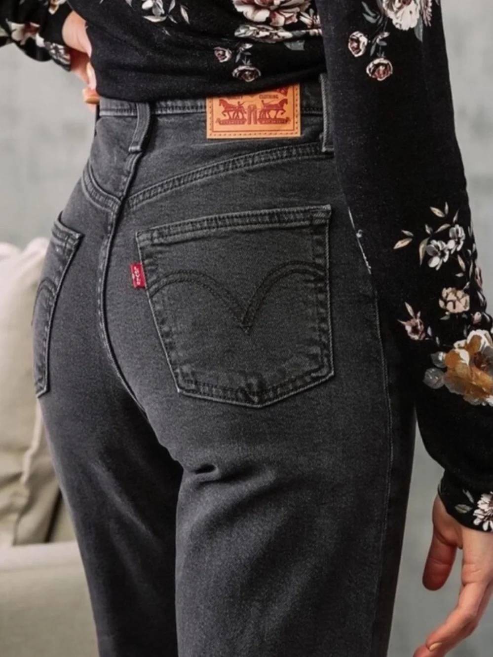 Levi’s Ribcage Straight Ankle Jean Black 28 - Picture 3 of 16